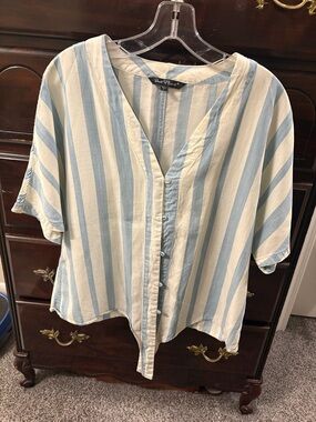 Velvet Heart Blue and White Striped Button-Front Blouse